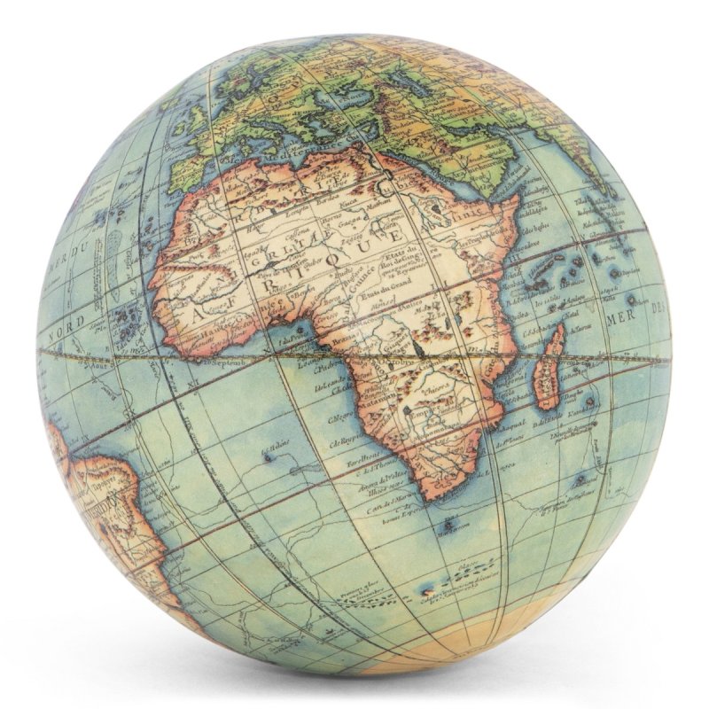 Taschenglobus Globus nach Vaugondy, Die Welt als Bällchen in einer Pappschachtel