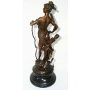 Bronzefigur, Skulptur, Bronze Diana Göttin der Jagd, sign. Aibert 50 cm